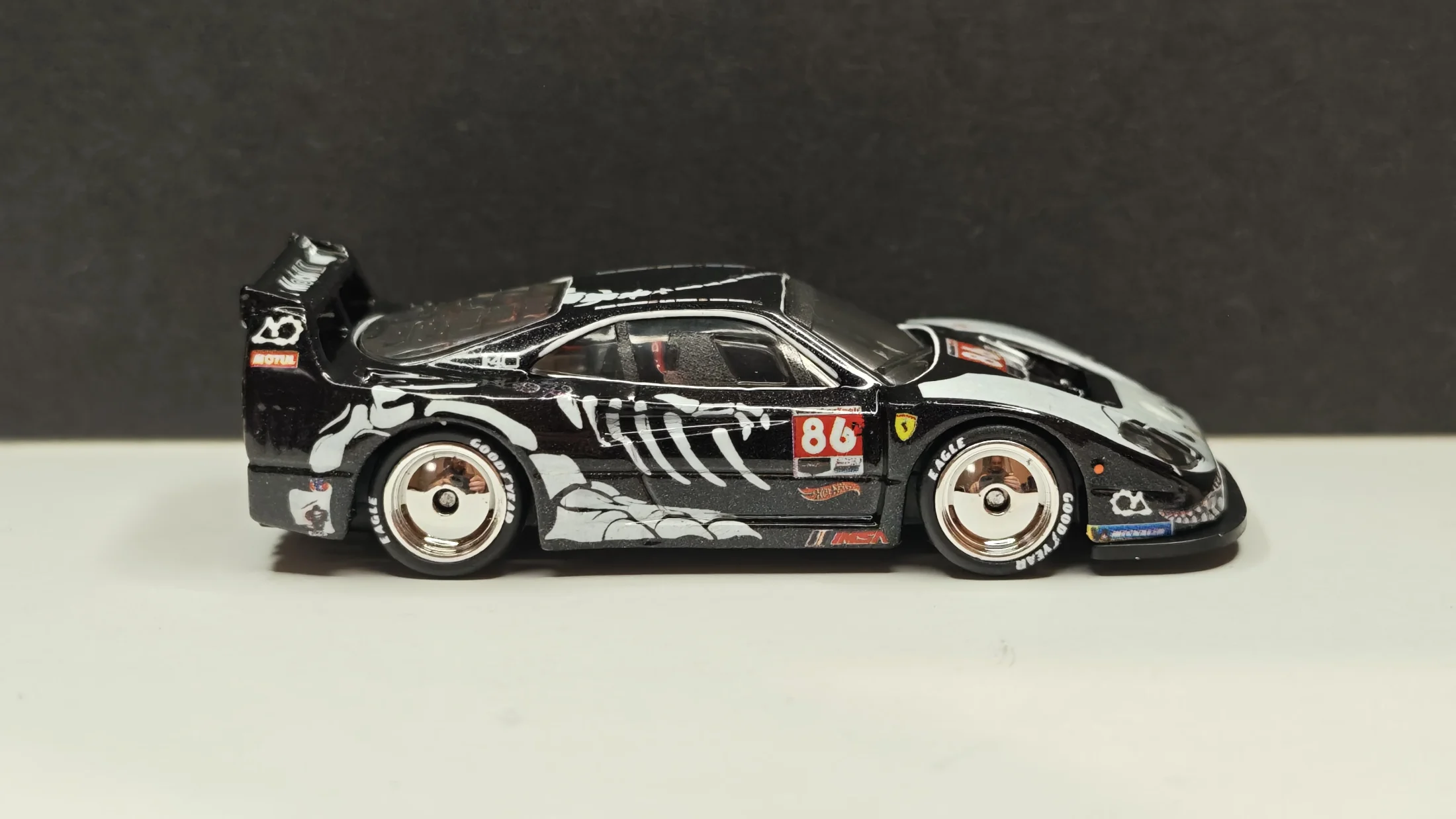 Ferrari F40 Competizione – Night Fury - Skeleton Rexy - Black Bolt — 2