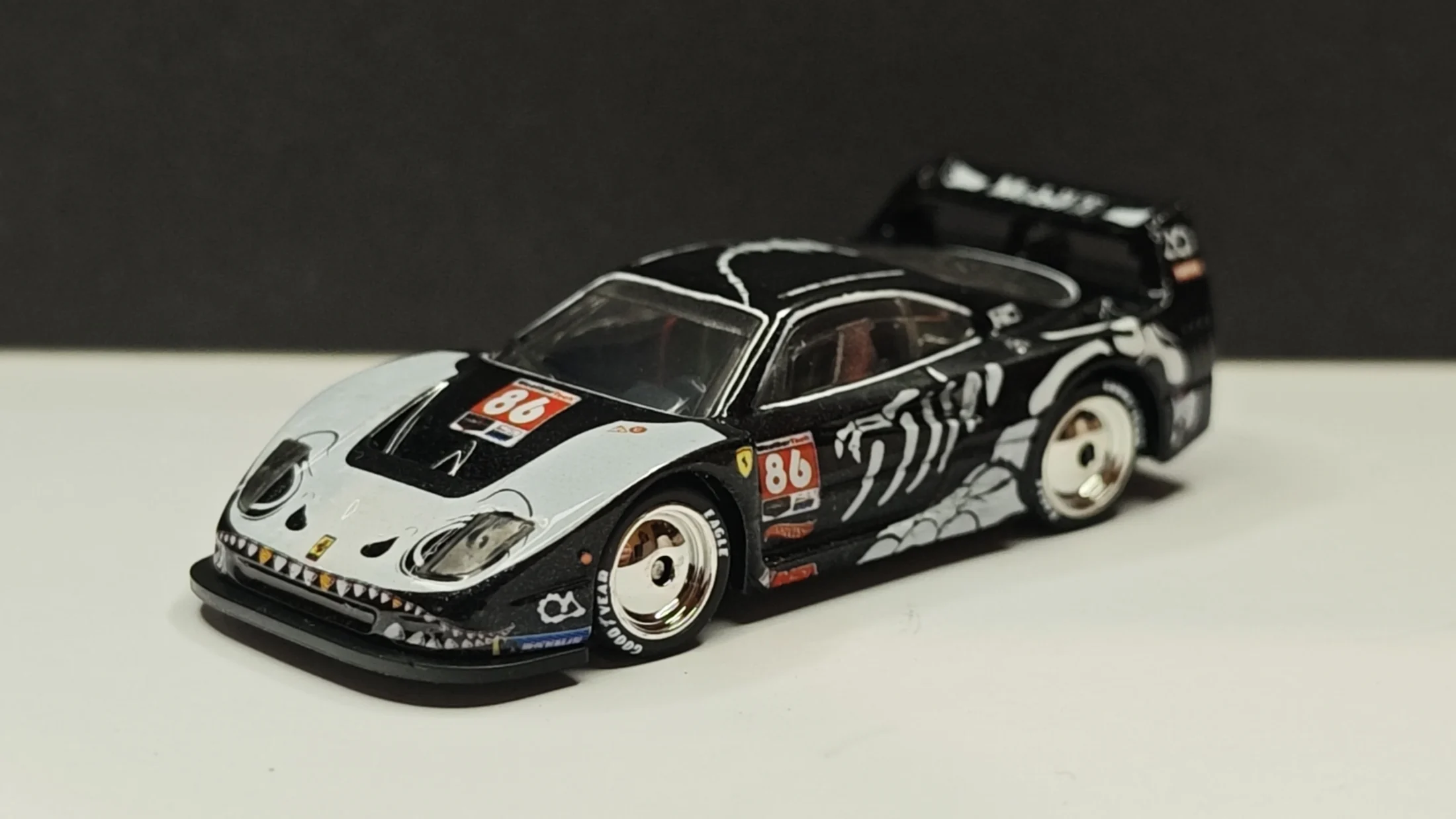 Ferrari F40 Competizione – Night Fury - Skeleton Rexy - Black Bolt — 5