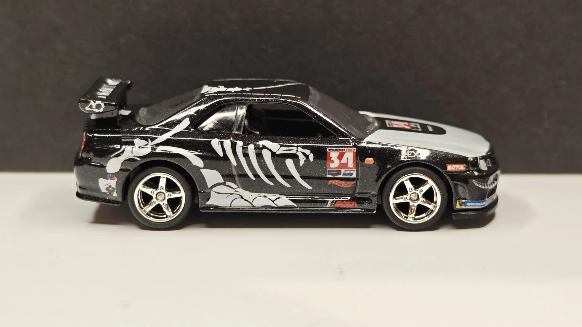 Nissan Skyline Gt-R R34 - Mighty Fusion - Skeleton Rexy - Black Inferno — 2