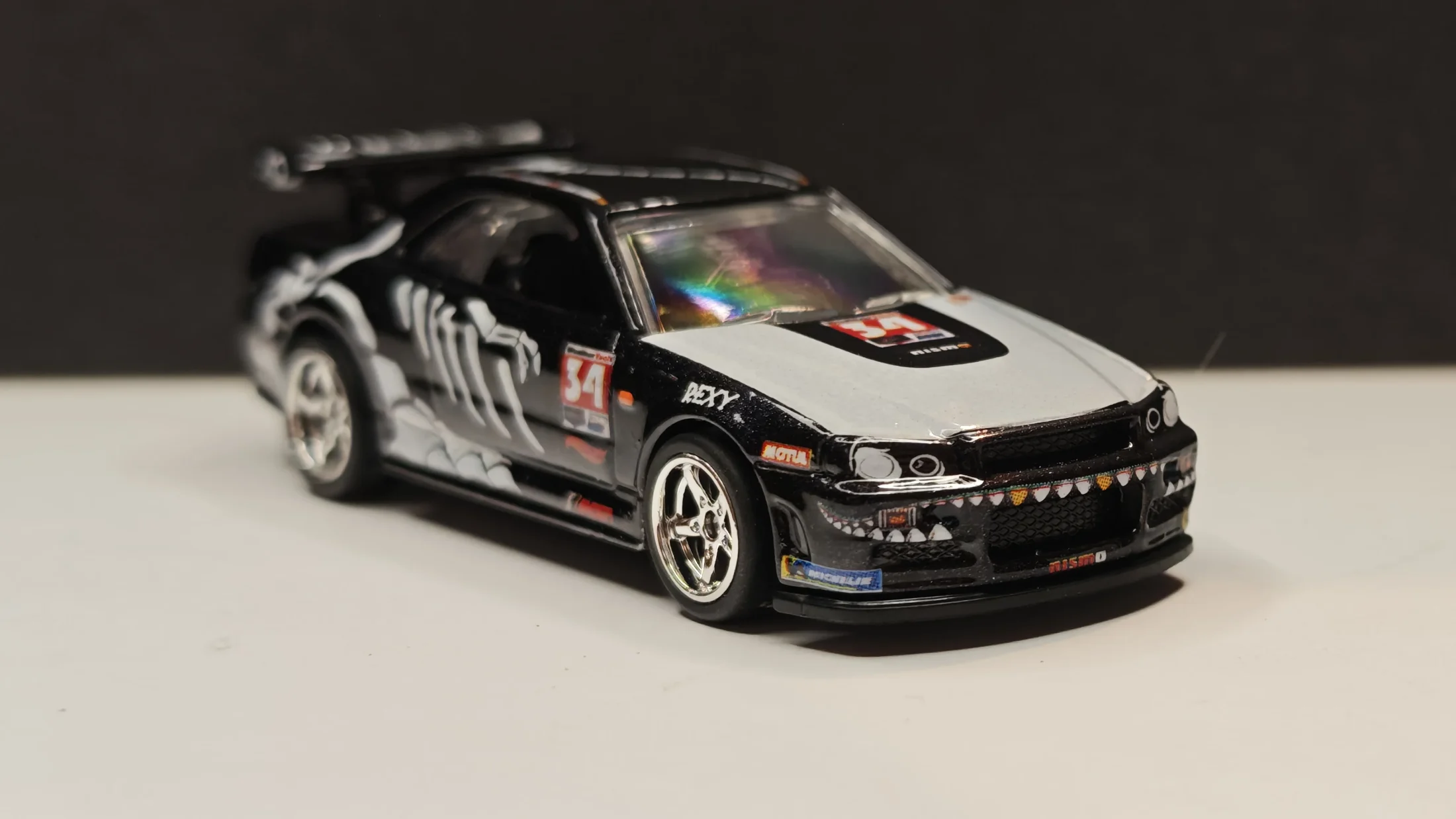 Nissan Skyline Gt-R R34 - Mighty Fusion - Skeleton Rexy - Black Inferno — 3