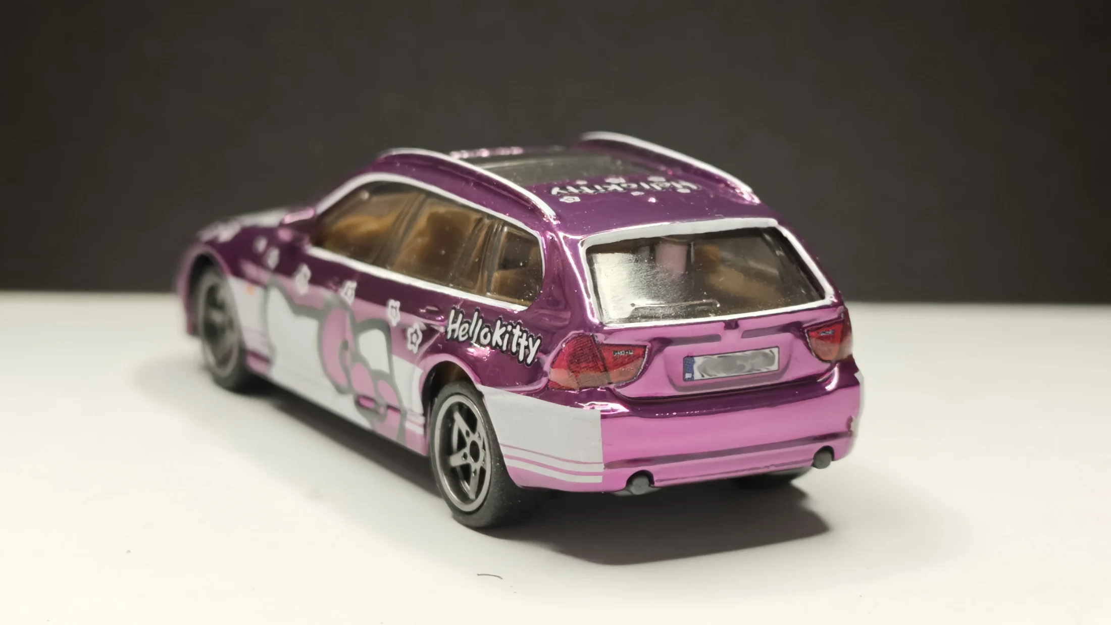 BMW 3 Series Touring - Kitty Vice - Sweet Chaos - Street Glitter — 6