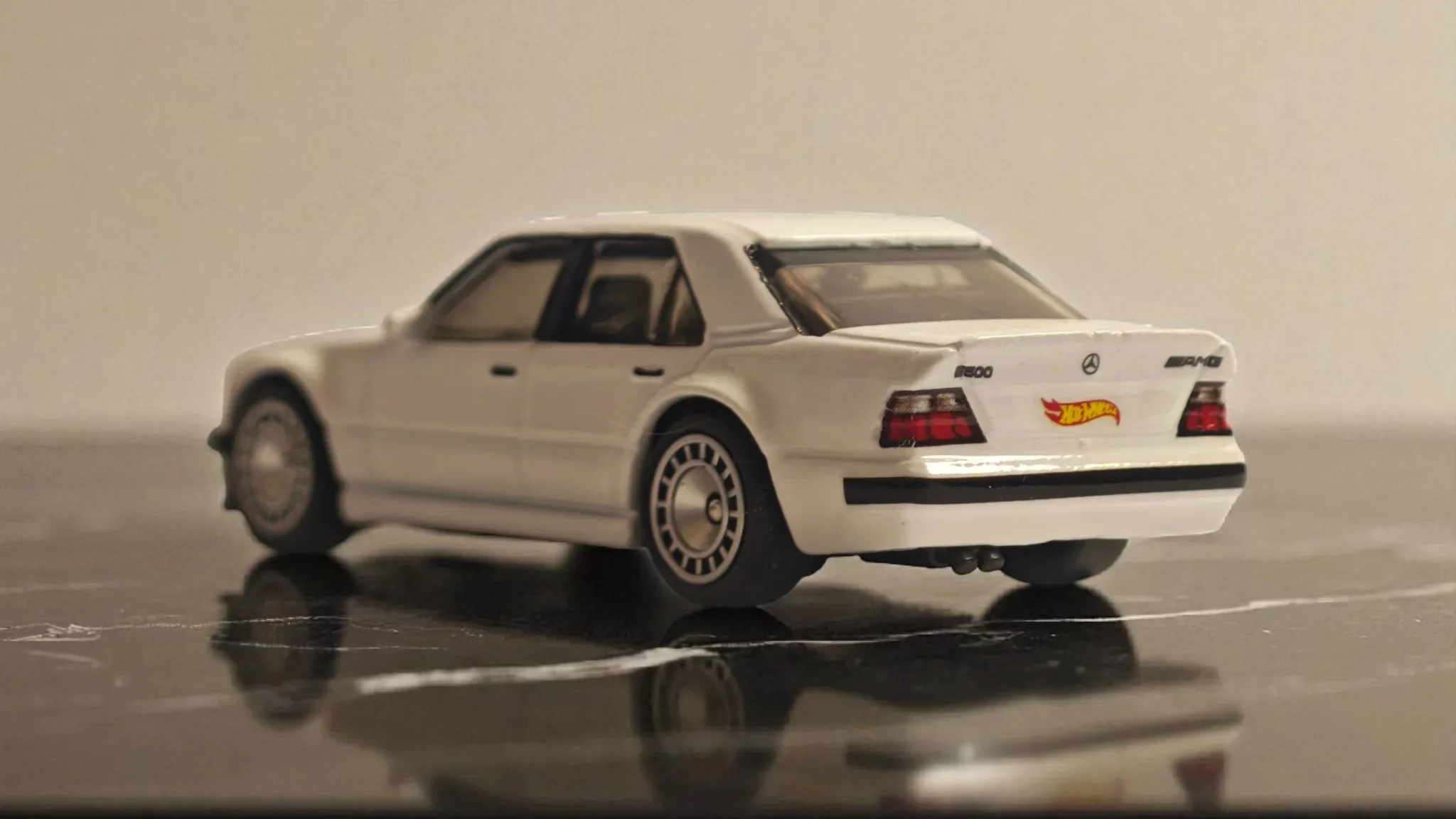 Mercedes-Benz E500 - Snow White — 5