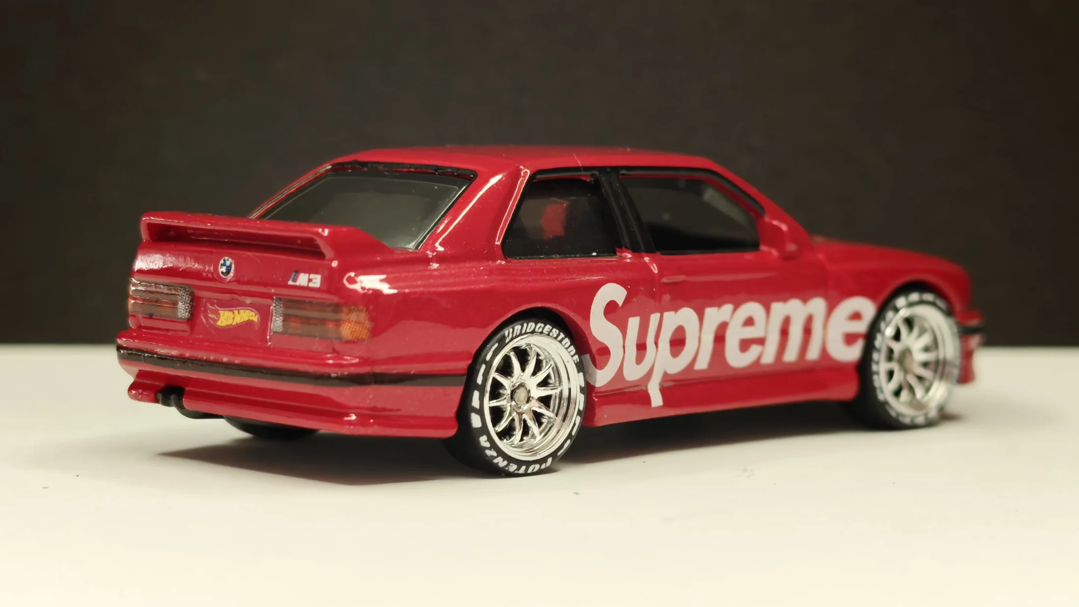 BMW M3 E30 – Crimson Hype - Street Culture – Supreme Attitude — 8