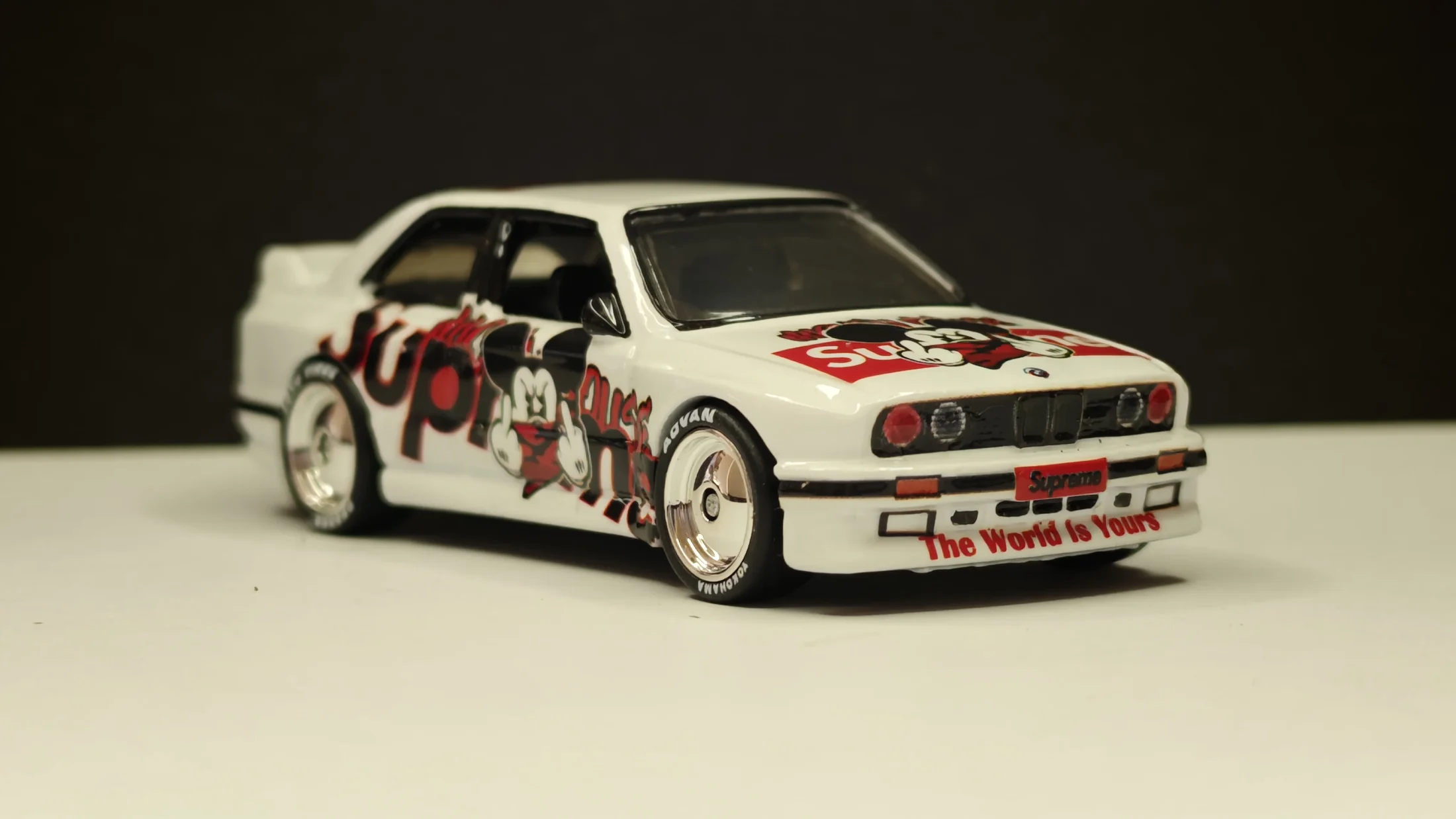 BMW M3 E30 – Supreme Urban Legacy – Asphalt Propaganda — 3