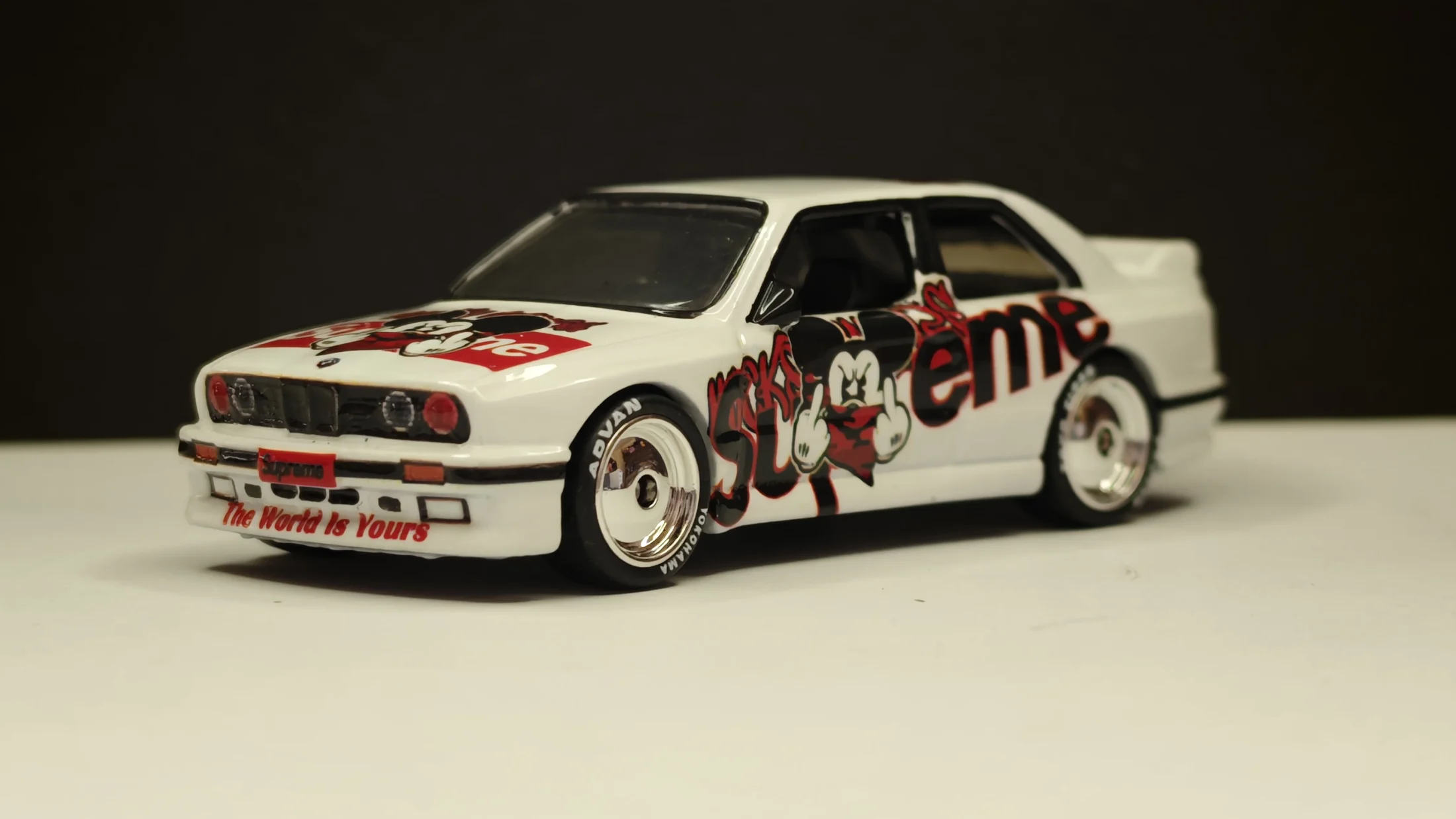 BMW M3 E30 – Supreme Urban Legacy – Asphalt Propaganda — 5