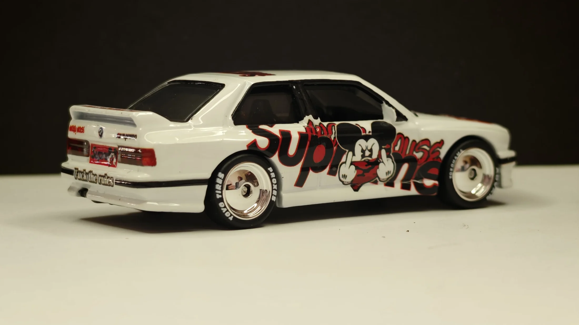BMW M3 E30 – Supreme Urban Legacy – Asphalt Propaganda — 8