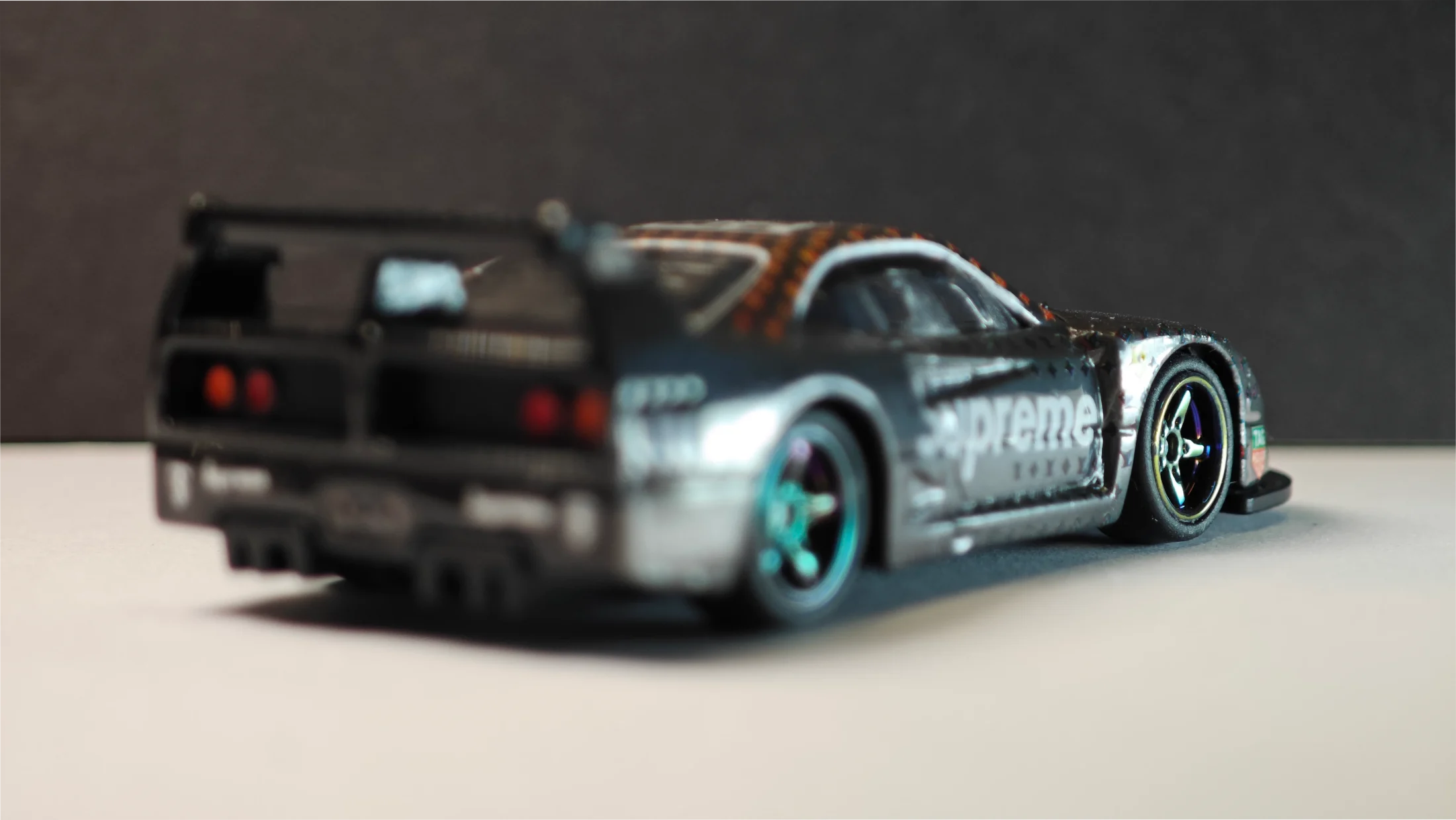 Ferrari F40 Competizione - Supreme Silver Furry - Chrome Storm — 7